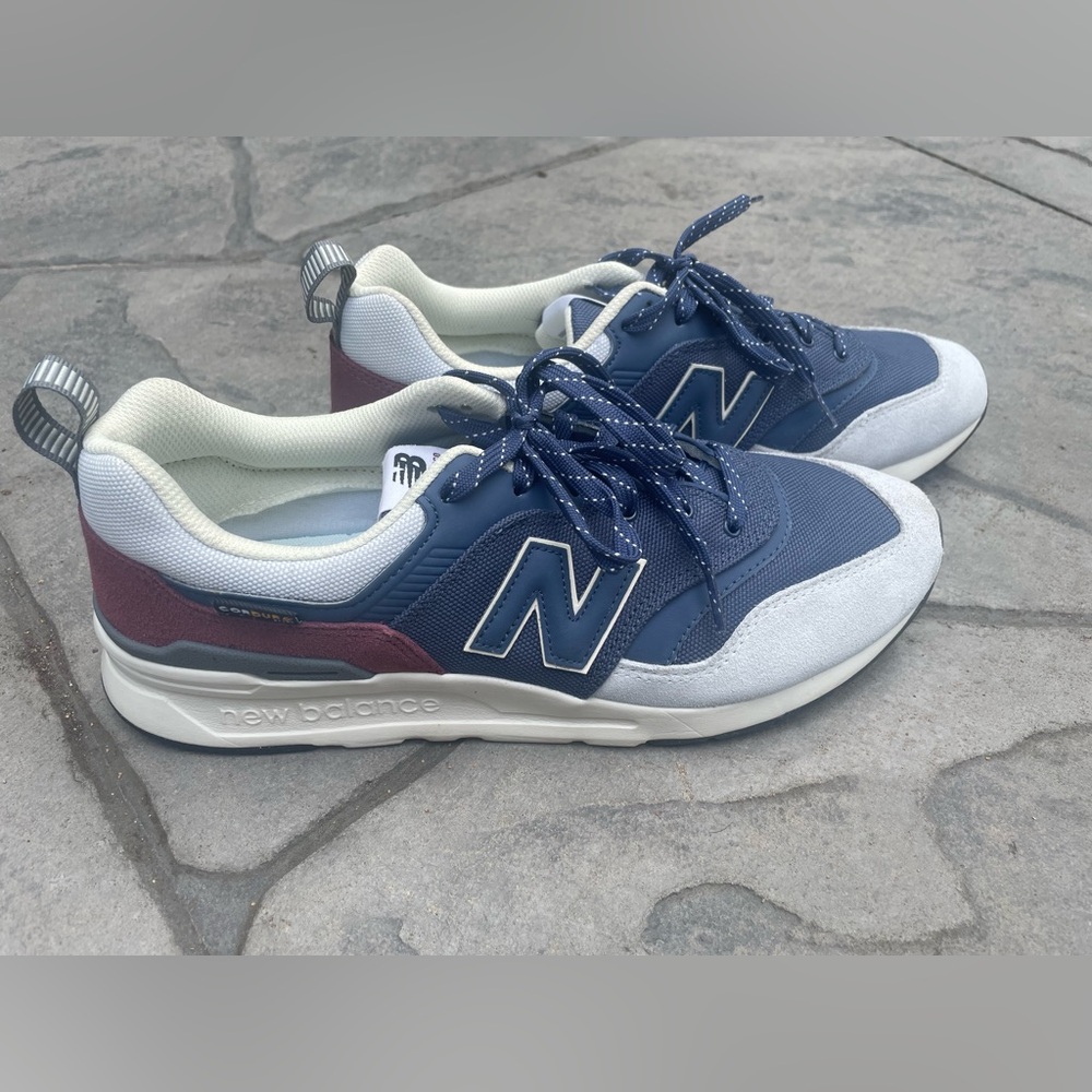 Men’s New Balance Sneakers